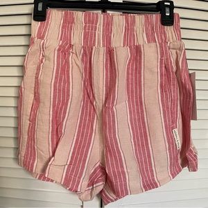 Kendall and Kylie Linen Shorts